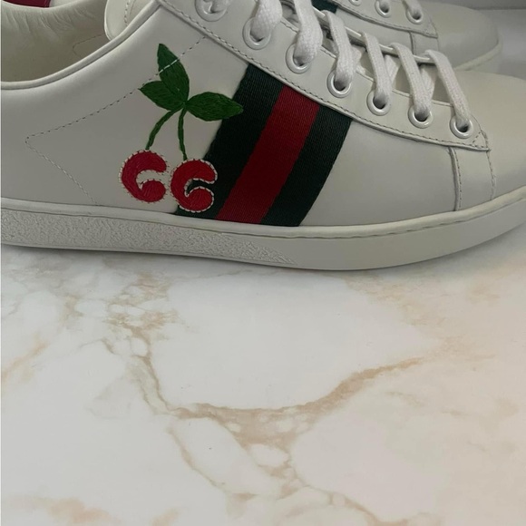 Gucci Ace Sneakers - Picture 4 of 9